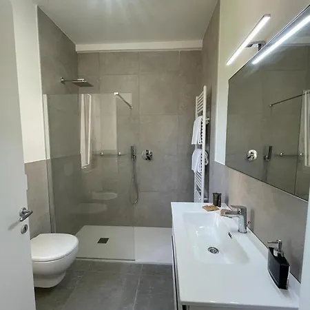 Konukevi Prestige Via Antiche Mura Sirmione